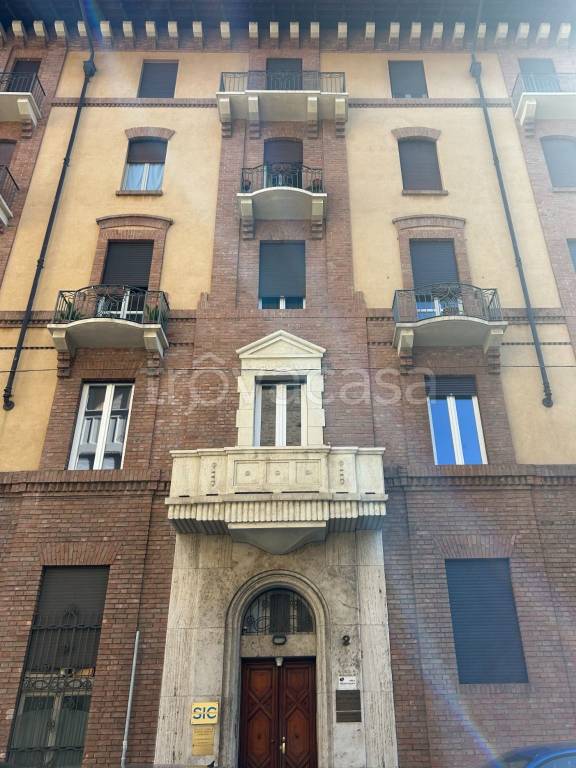 appartamento in vendita a Torino in zona Cit Turin
