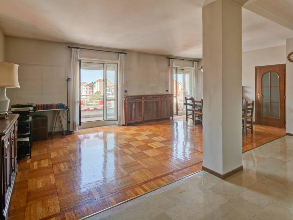 appartamento in vendita a Torino in zona Parella