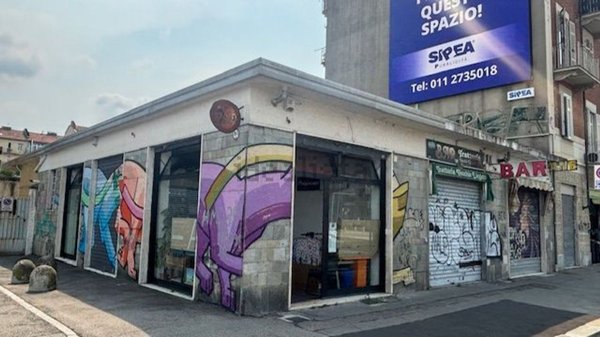 locale commerciale in vendita a Torino in zona Millefonti