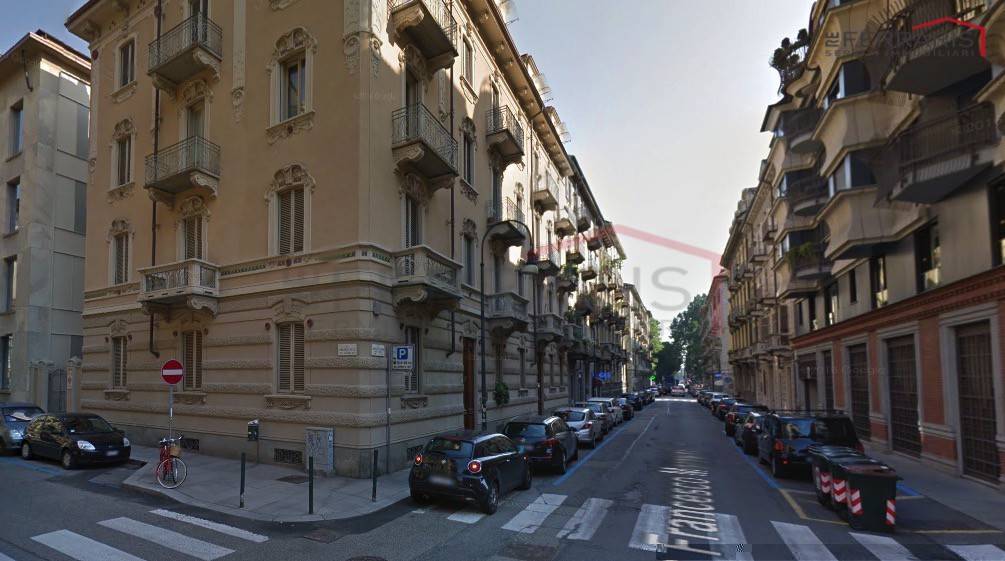 monolocale in vendita a Torino in zona Crocetta