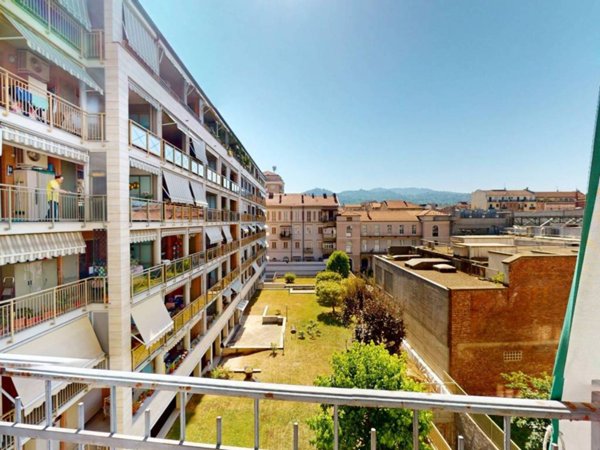 appartamento in vendita a Torino in zona San Salvario
