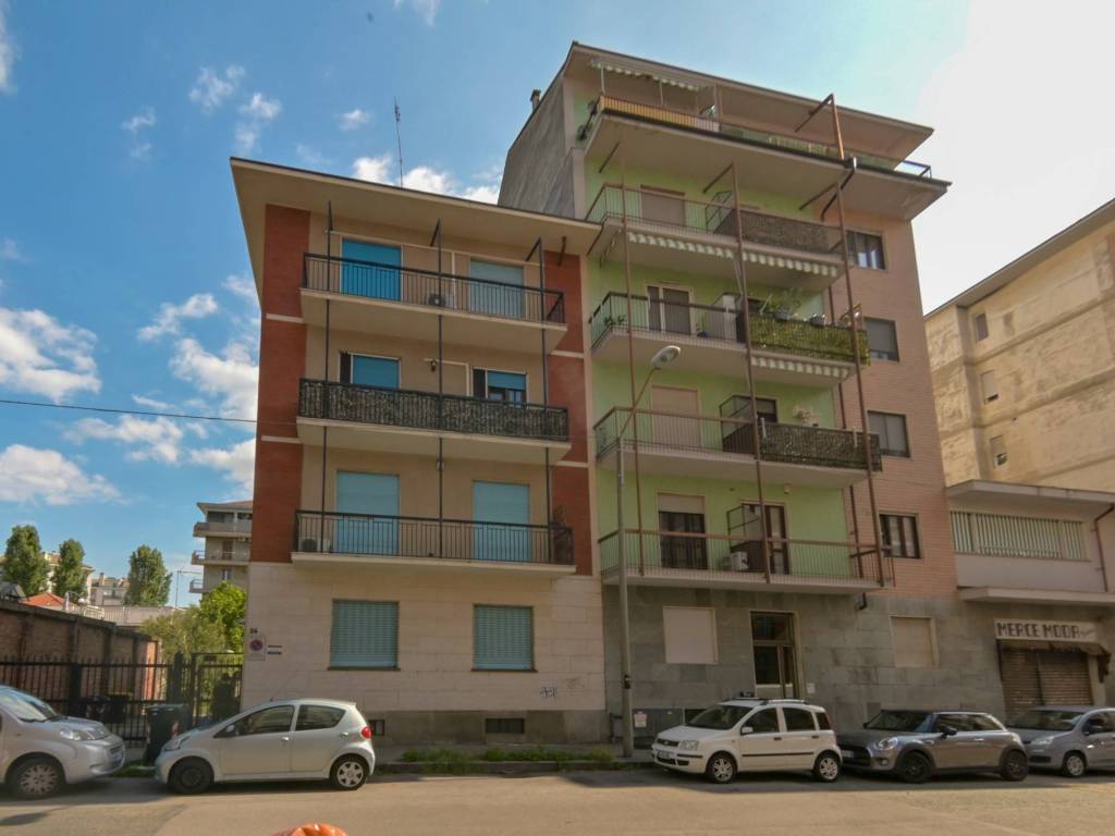 appartamento in vendita a Torino in zona Santa Rita