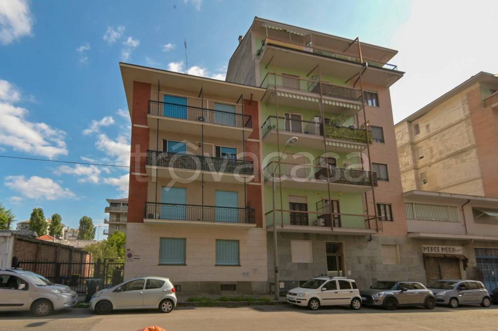 appartamento in vendita a Torino in zona Santa Rita