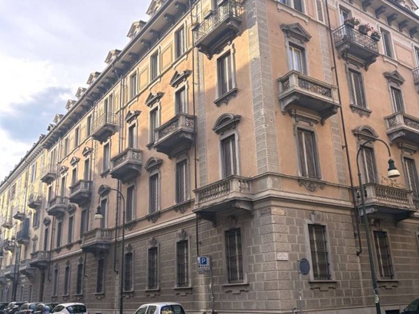 appartamento in vendita a Torino in zona Crocetta