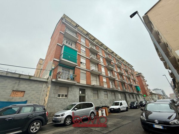 appartamento in vendita a Torino in zona Falchera