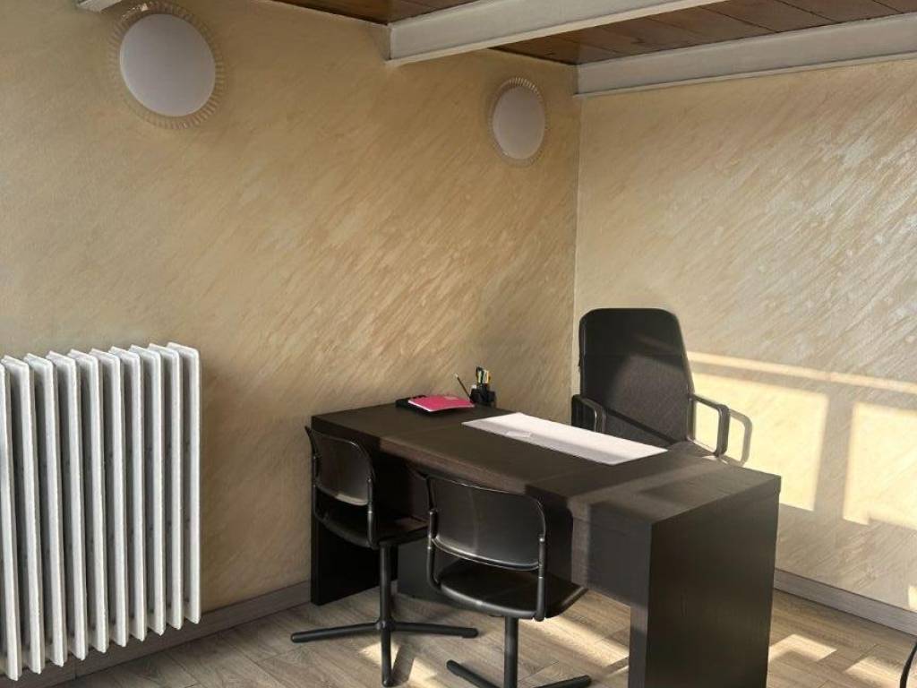 ufficio in vendita a Torino in zona Borgata Vittoria