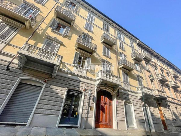 appartamento in vendita a Torino in zona Crocetta