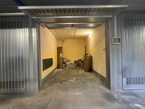 negozio in vendita a Torino in zona Parella