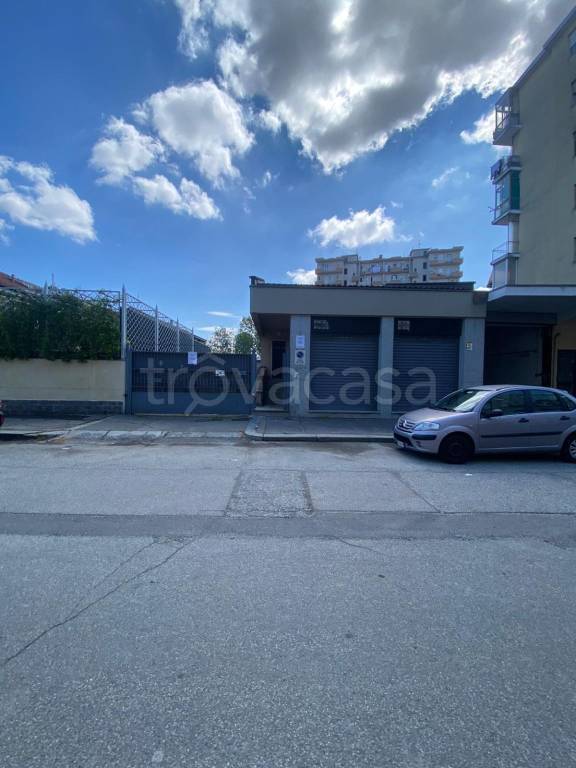appartamento in vendita a Torino in zona Falchera