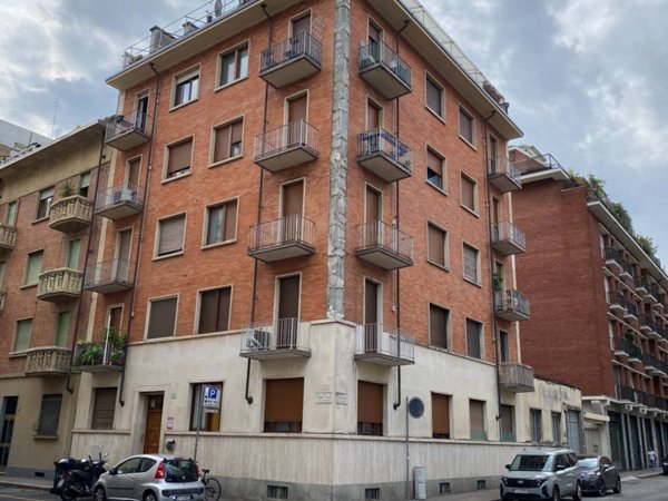 appartamento in vendita a Torino in zona San Salvario