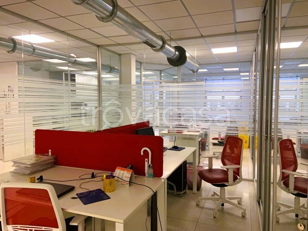 ufficio in vendita a Torino in zona Aurora