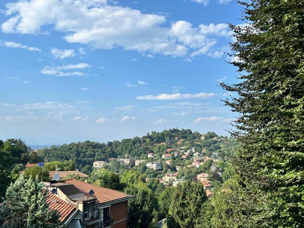 appartamento in vendita a Torino in zona Superga