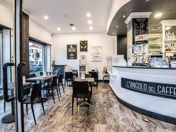 negozio in vendita a Torino in zona Lingotto