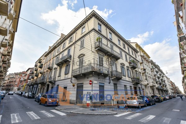 appartamento in vendita a Torino in zona San Salvario