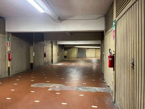negozio in vendita a Torino in zona Parella