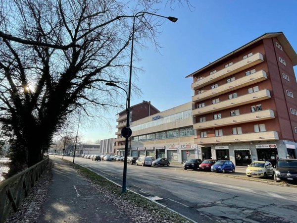 ufficio in vendita a Torino in zona Vanchiglia