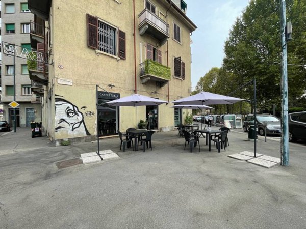 negozio in vendita a Torino in zona Lucento