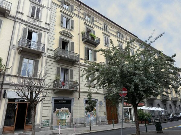 appartamento in vendita a Torino in zona San Salvario