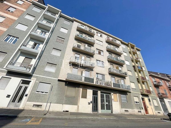 appartamento in vendita a Torino in zona Borgata Vittoria