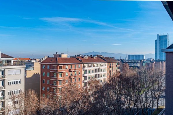appartamento in vendita a Torino in zona Cenisia