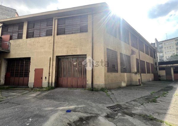 ufficio in vendita a Torino in zona Madonna di Campagna