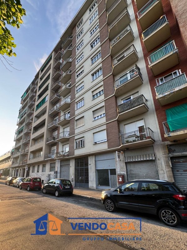 appartamento in vendita a Torino in zona Lingotto