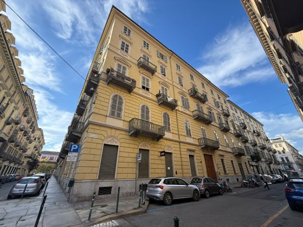 appartamento in vendita a Torino in zona San Salvario