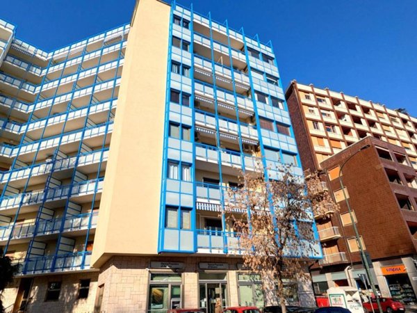 appartamento in vendita a Torino in zona Lingotto
