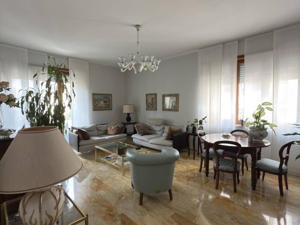 appartamento in vendita a Torino in zona Crocetta
