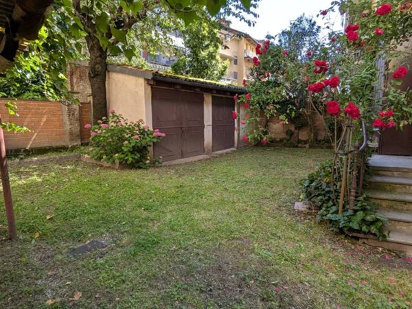 casa indipendente in vendita a Torino in zona Cenisia