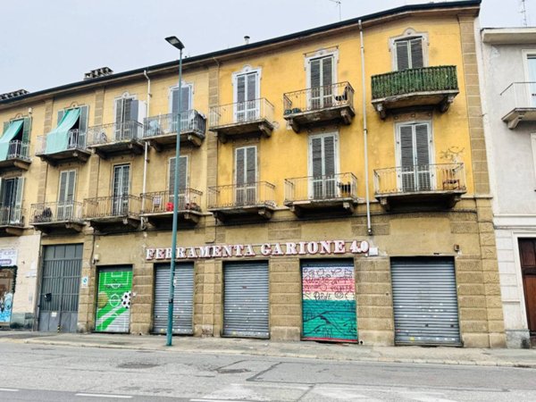 negozio in vendita a Torino in zona Bertolla