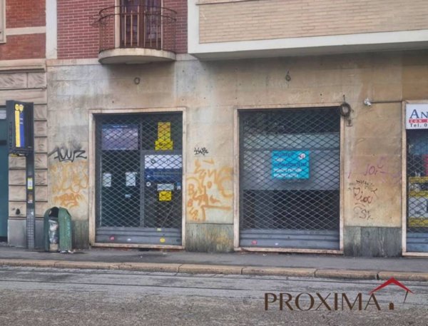 negozio in vendita a Torino in zona Madonna di Campagna