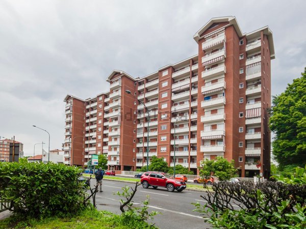 appartamento in vendita a Torino in zona Vallette