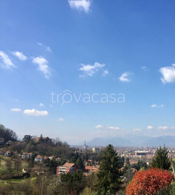 casa indipendente in vendita a Torino in zona Superga