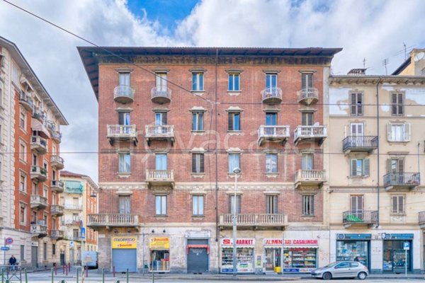 locale commerciale in vendita a Torino in zona Barriera di Milano