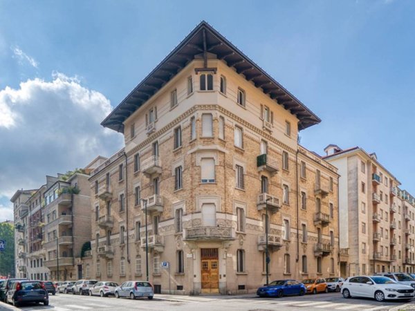 appartamento in vendita a Torino in zona Crocetta