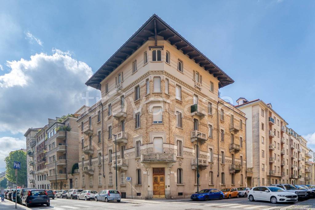 appartamento in vendita a Torino in zona Crocetta