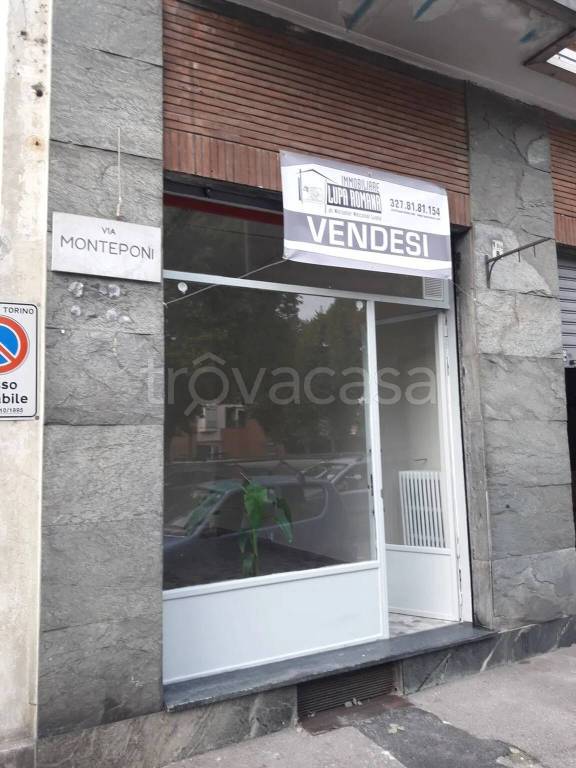 negozio in vendita a Torino in zona Mirafiori Sud