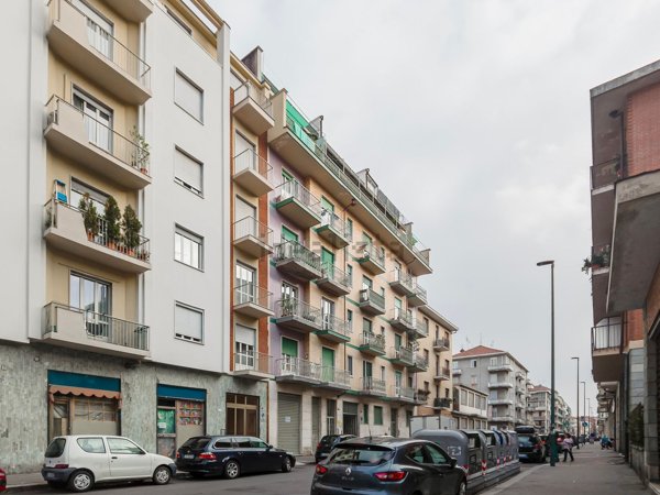 appartamento in vendita a Torino in zona Borgata Vittoria