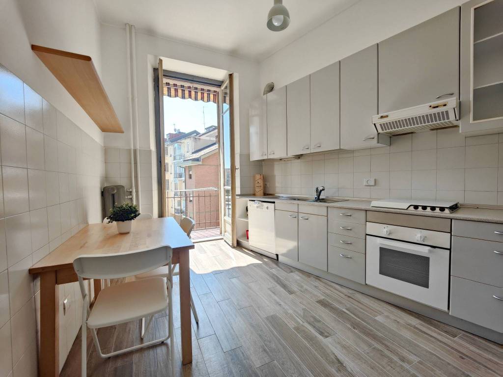 appartamento in vendita a Torino in zona Millefonti