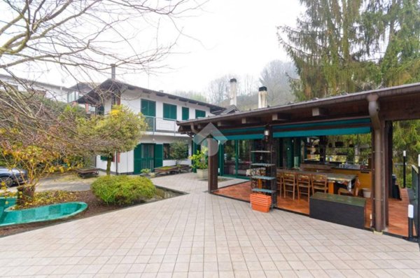 casa indipendente in vendita a Torino in zona Rosa