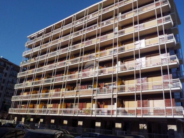 appartamento in vendita a Torino in zona Lingotto