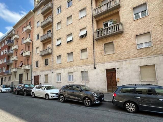 appartamento in vendita a Torino in zona Parella
