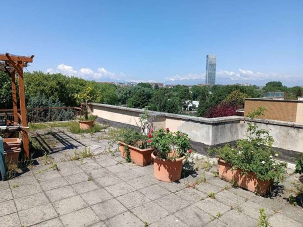 appartamento in vendita a Torino in zona Cavoretto
