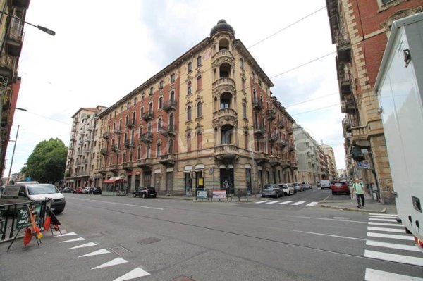 appartamento in vendita a Torino in zona San Salvario