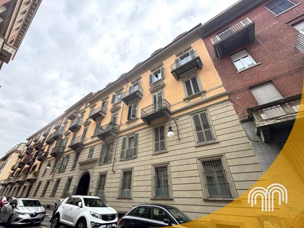 appartamento in vendita a Torino in zona Cit Turin