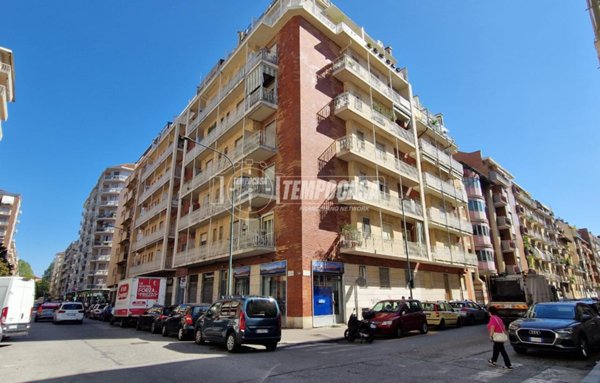 appartamento in vendita a Torino in zona Santa Rita