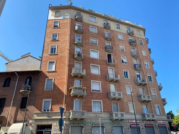 appartamento in vendita a Torino in zona Cenisia