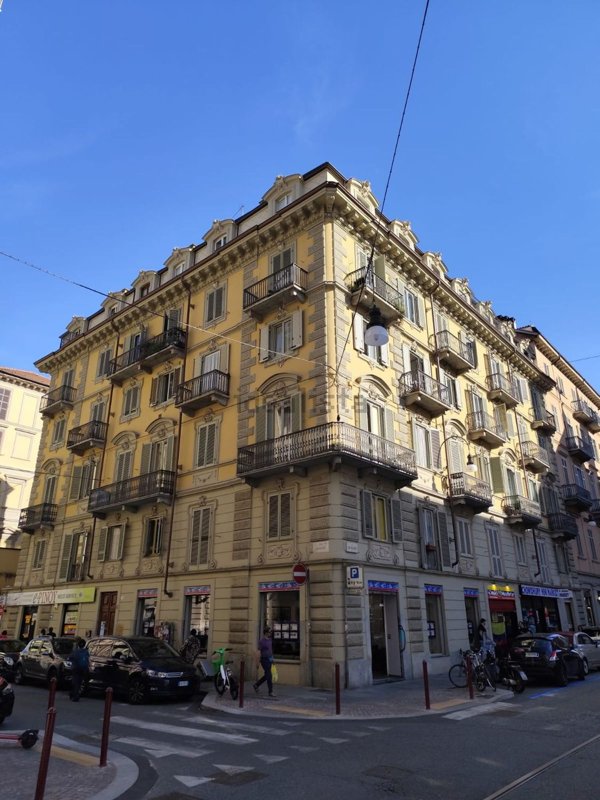 appartamento in vendita a Torino in zona Crocetta
