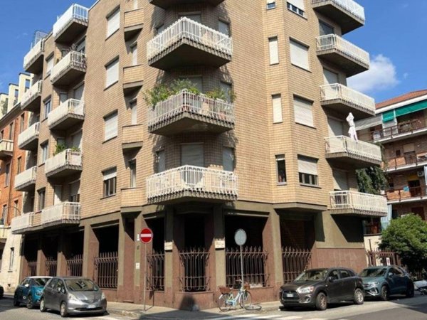 appartamento in vendita a Torino in zona Cit Turin